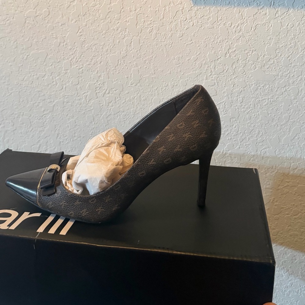 Coach Brown Floral Pointed Toe Pump with Pink Flowers and Gold Buckle - Picture 2 of 2